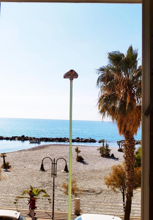 Tuffonelblu Apartment Ventimiglia Luaran gambar